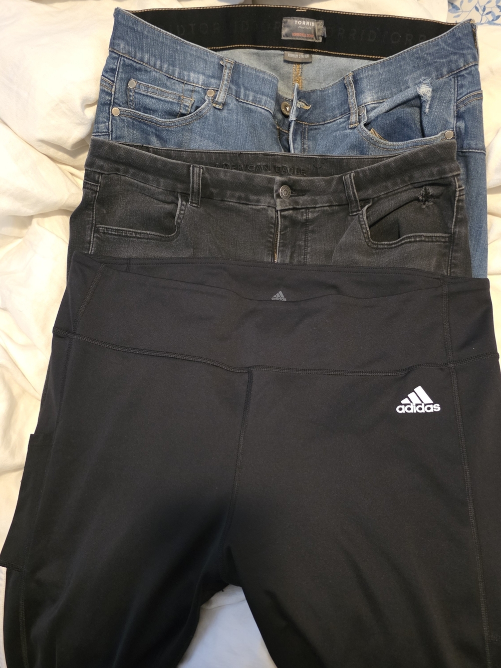 2 Jeans 1 Leggings Bundle